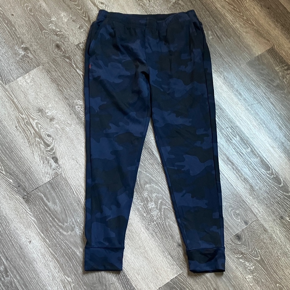 Rhone men's blue camouflage joggers